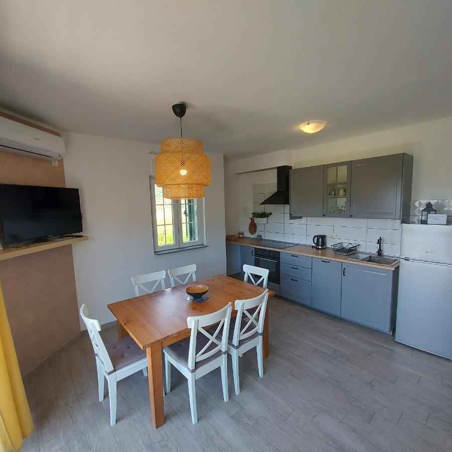 Apartments Batistic Supetarska Draga Pokoj fotografie